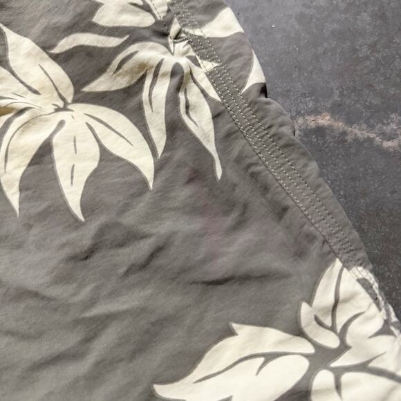 Tommy Bahama Shorts Mens Large Purple Floral Lined Swim Swimming Trunks Marlin L - Picture 3 of 9